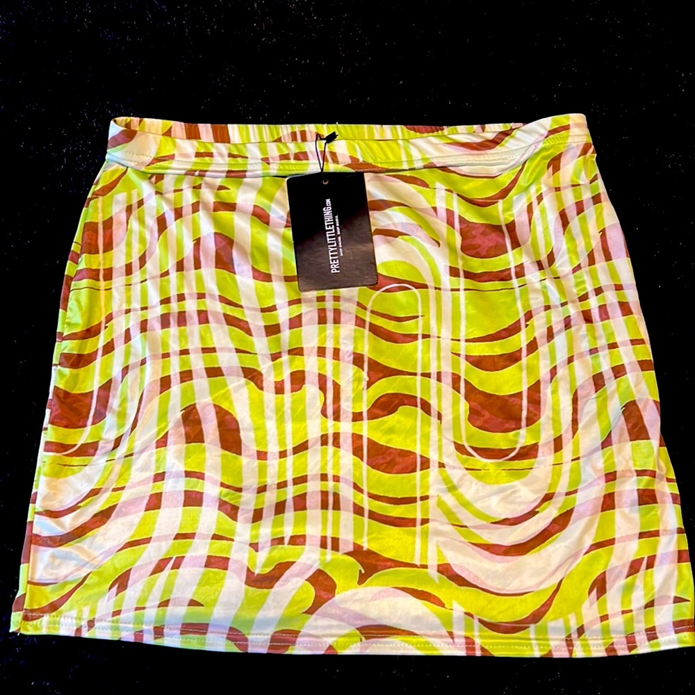 Lime Green Swirl Print Skirt - PrettyLittleThing